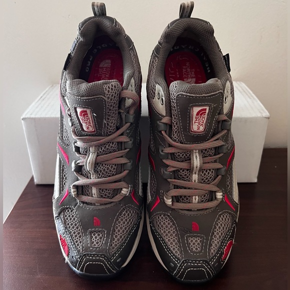 The North Face Women’s Hedgehog GTX Hiking Shoes - Gray With Pink Highli… - Picture 5 of 8
